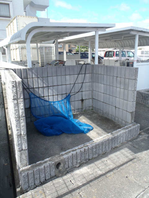 ごみ置き場