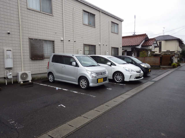 マノワール  駐車場