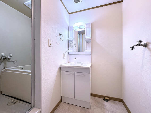 シャワー付洗面台