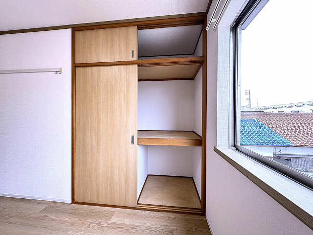 ２階北洋室・収納