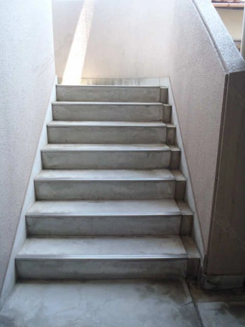 共用階段