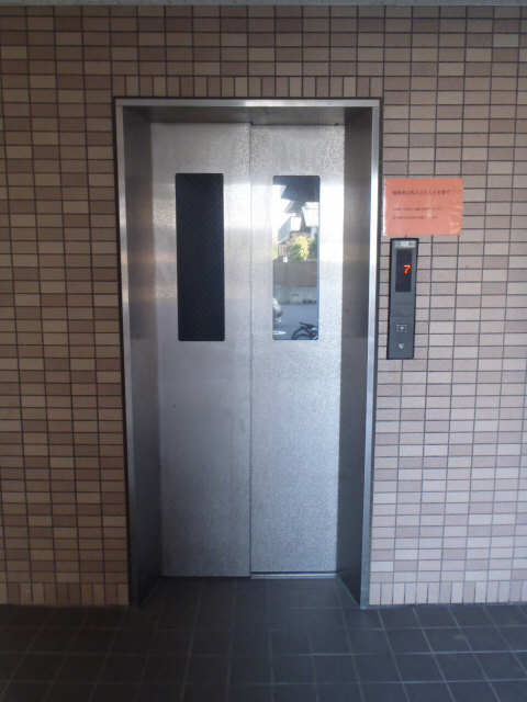 マイハイムかみやま 2階 エレベーター
