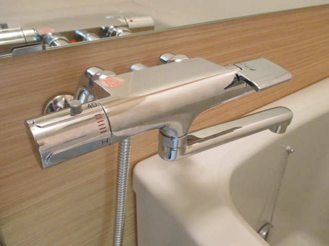 サーモスタット付きシャワー水栓