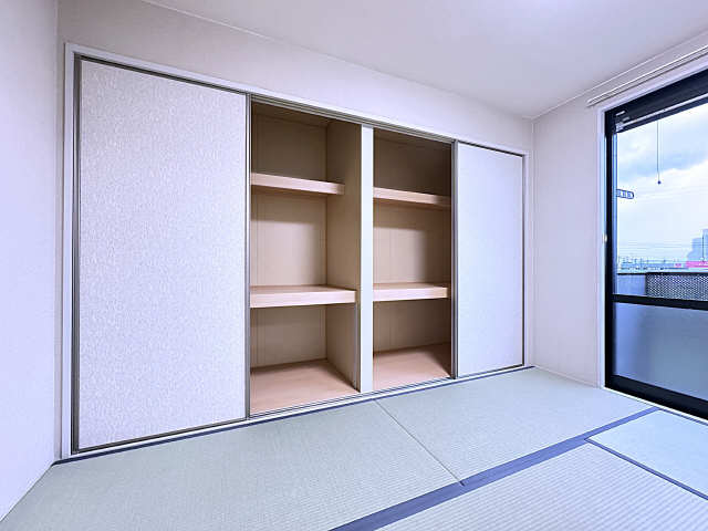 南和室・収納