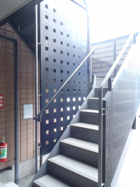 共用階段