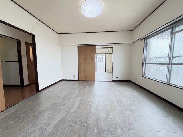 中洋室