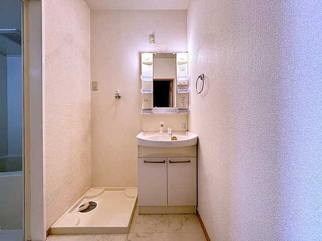 シャワー付洗面台