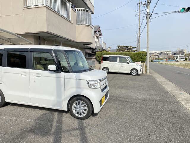 小島ビル 3階 駐車場