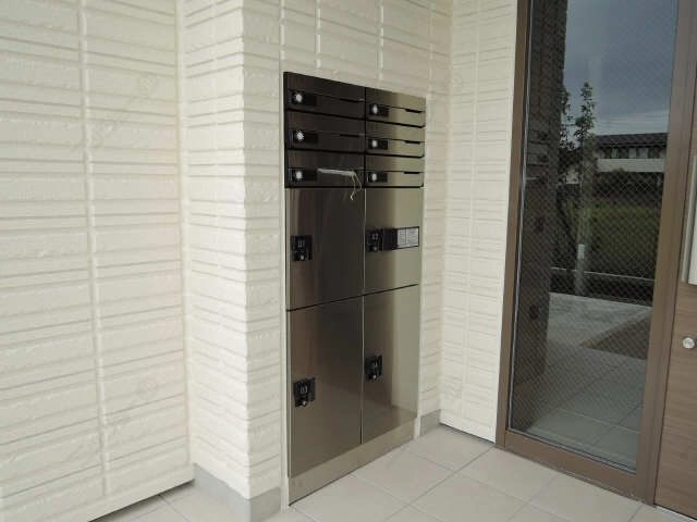 集合ポスト・宅配ボックス