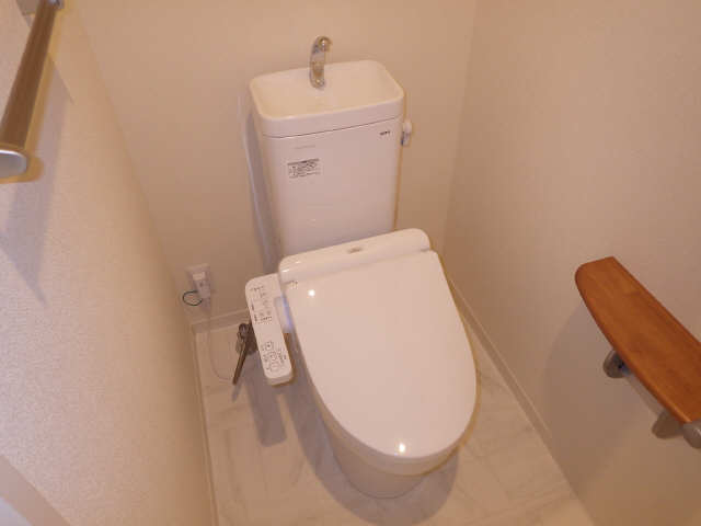 シャーメゾン休郷Ｗｅｓｔ 3階 WC