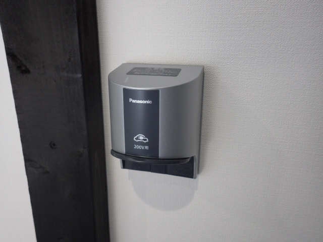 電気自動車用コンセント