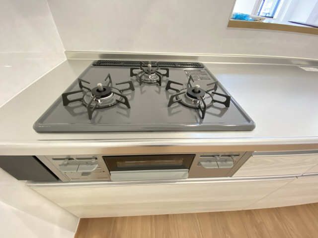 ガスコンロ（三口）