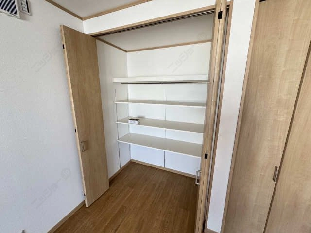 2F北東洋室収納