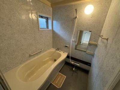 ドゥ ボナール岩船 1階 浴室