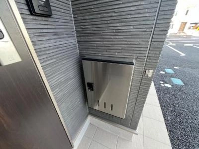 その 他