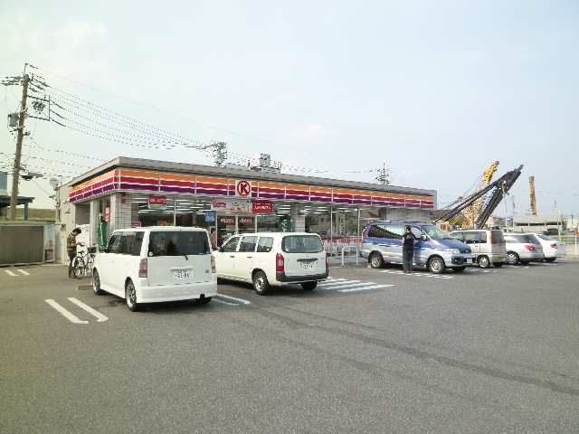 最寄りコンビニ