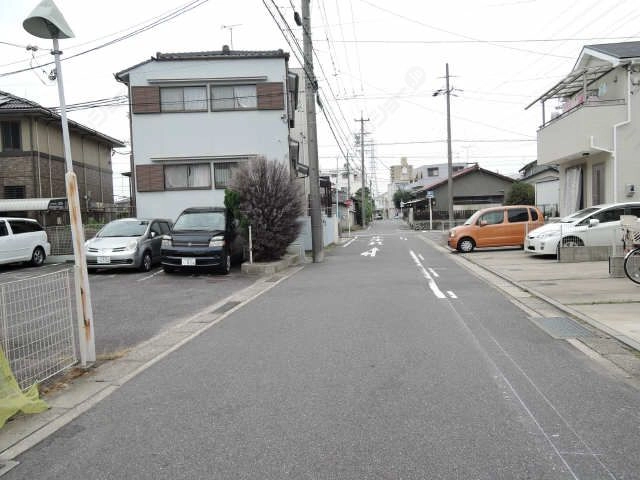 駐車場前道路