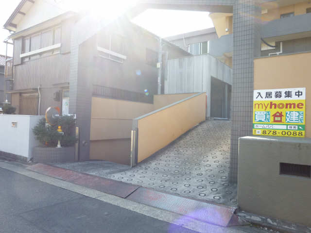 駐車場入り口