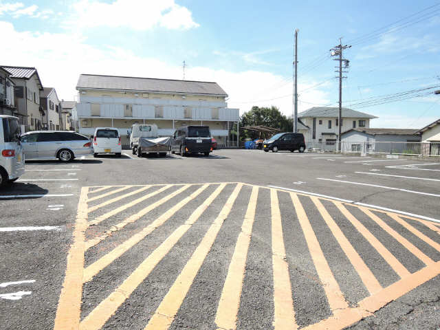 サンライズ百合ヶ丘Ｃ棟 1階 駐車場