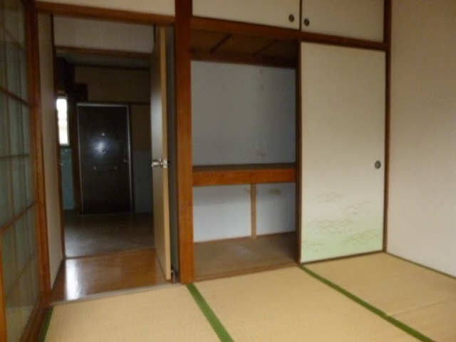 成田マンション 1階 室内