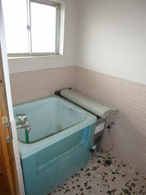 成田マンション 2階 浴室