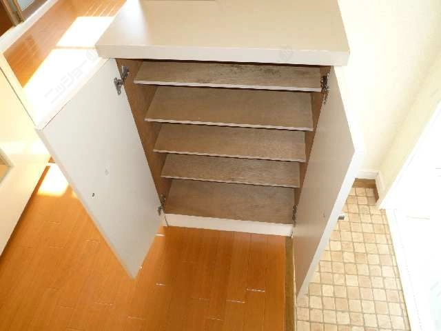 シューズボックス