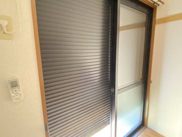 シャッター付き