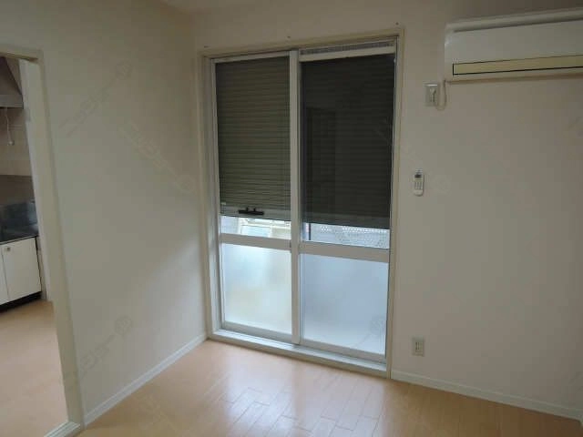 シャッター雨戸付き