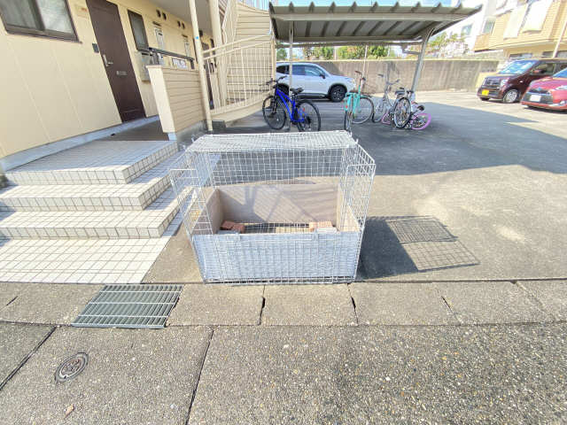 ごみ置き場