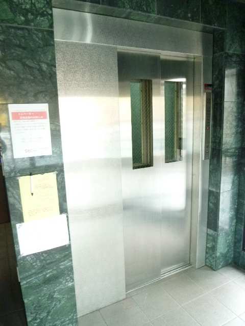エレベーター