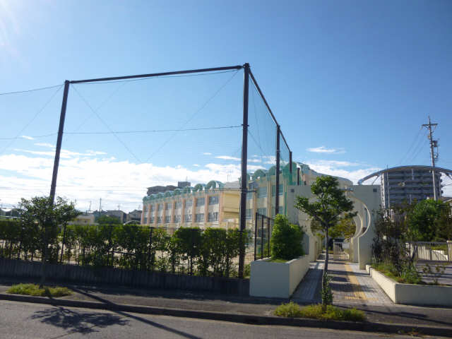 小坂小学校徒歩１０分