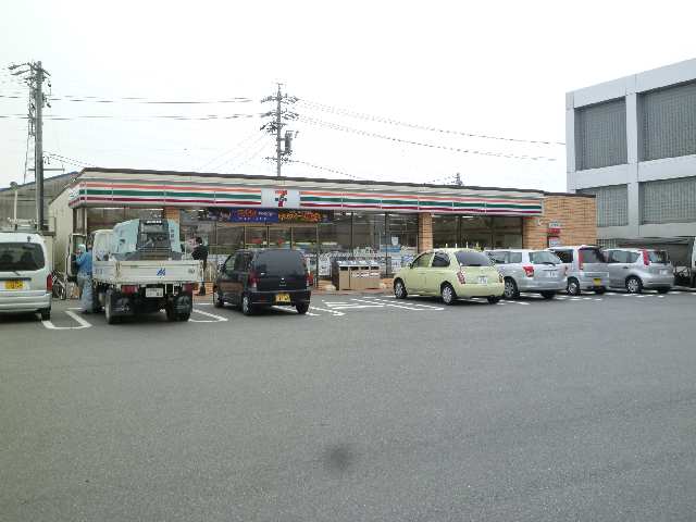 最寄りコンビニ