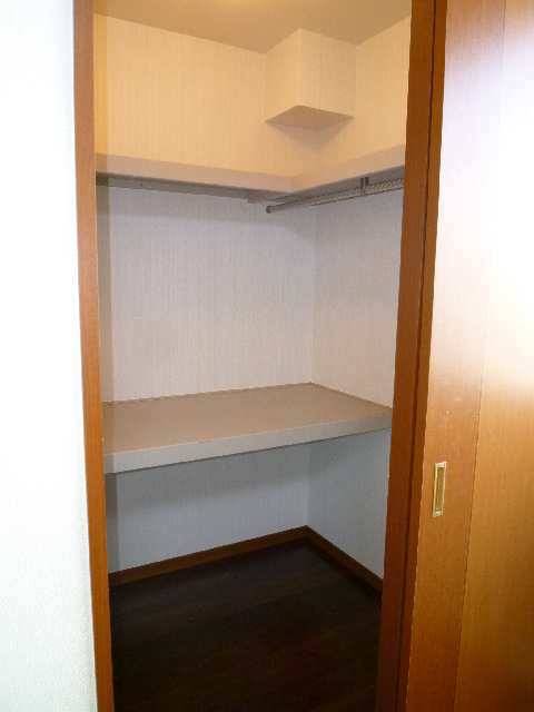 東洋室ｳｫｰｸｲﾝｸﾛｰｾﾞｯﾄ