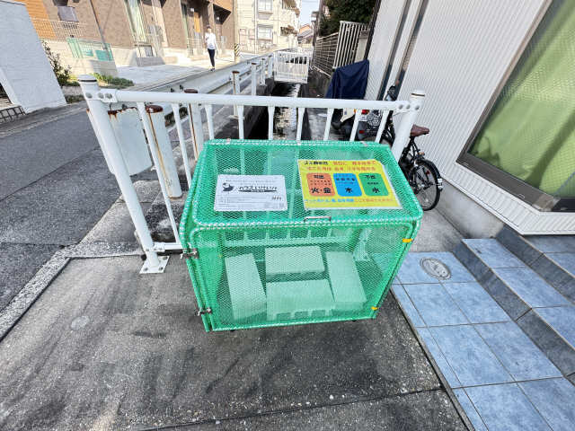 ゴミ捨て場