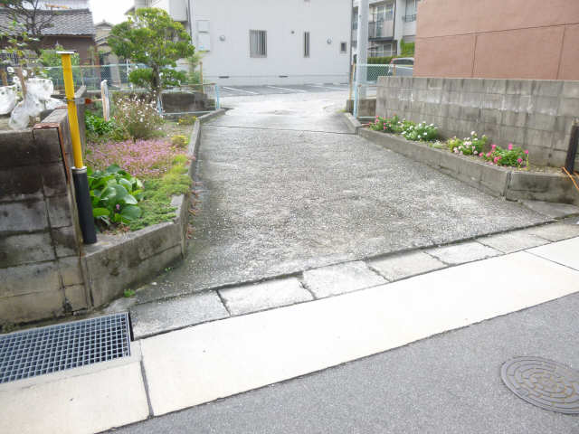 駐車場入り口