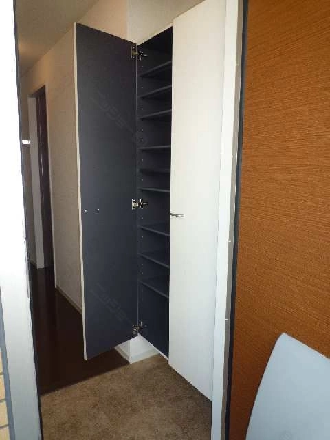 シューズボックス