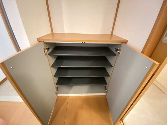 シューズBOX（上）