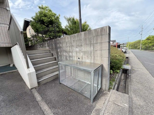 ゴミ置き場