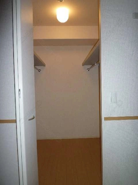 ｳｫｰｸｲﾝｸﾛｰｾﾞｯﾄ