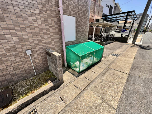 ゴミ捨て場