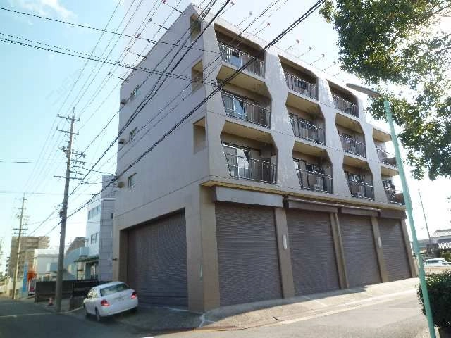 北西側からの外観