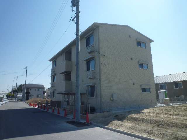 北西か�らみた外観