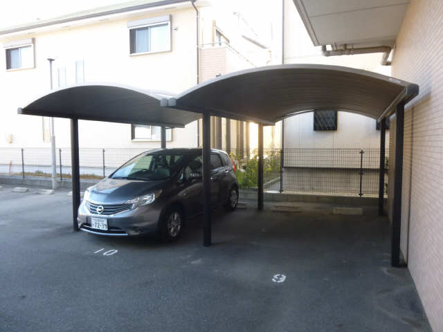 駐車場屋根あり
