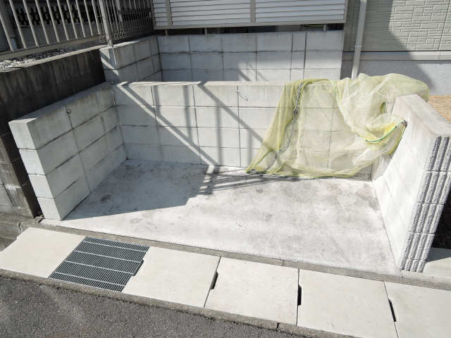 ごみ置き場