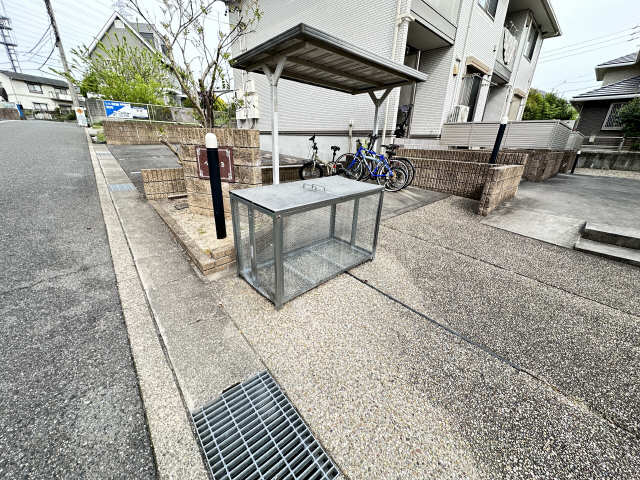 ごみ捨て場