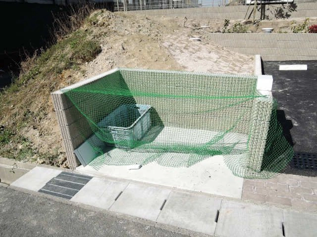 ごみ置き場
