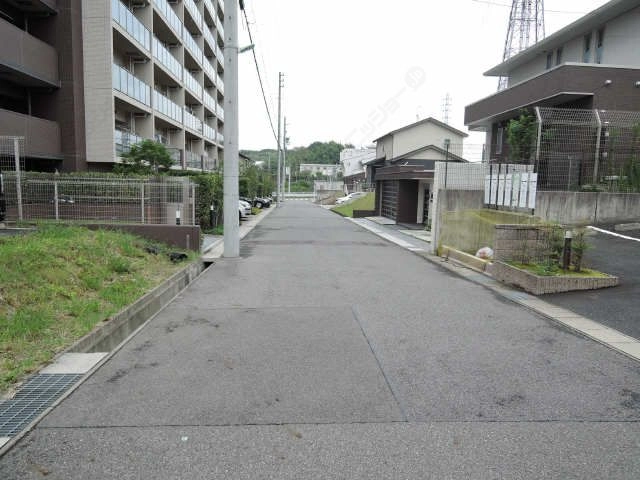 駐車場前道路