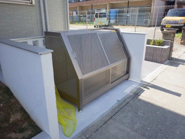 ゴミストッカー