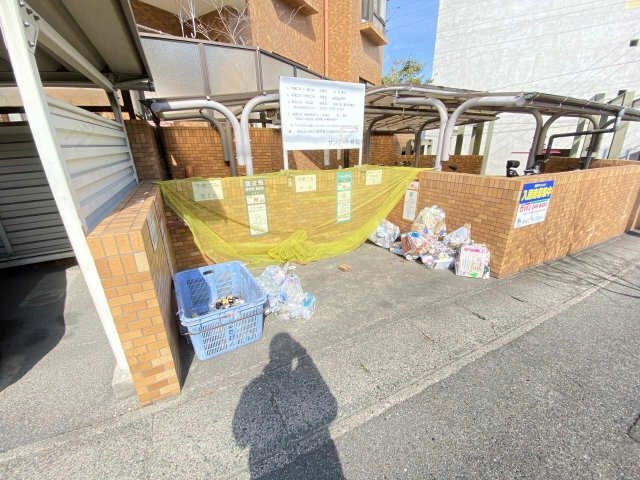 ゴミ置き場