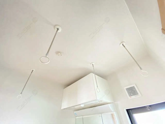 洗面室内物干し